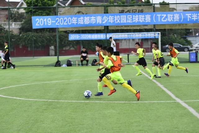 阿森纳U17换人，阿尔特塔大儿子加布里埃尔登场